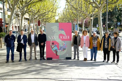 Lleida es retroba als carrers per celebrar Sant Jordi 