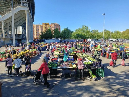 Imatge de la notícia Tot i la coincidència amb el dia festiu de Sant Anastasi, el mercat de Camp d'Esports pararà igualment.